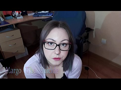 ❤️ Seksi djevojka s naočalama duboko siše dildo na kameri ️❌ Porno video u pornografiji hr.91sexy.top ️❤